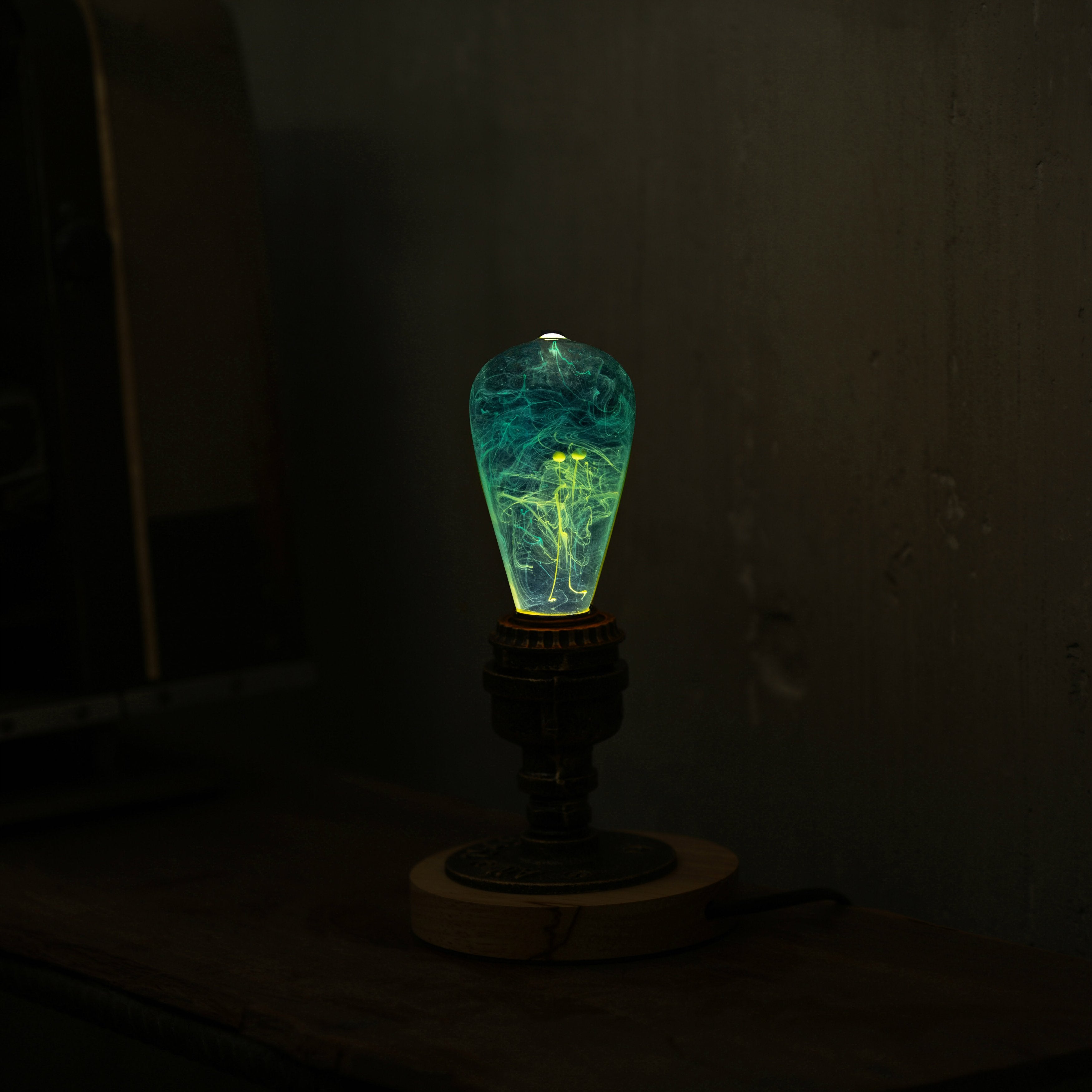 Table Lamp - Mind
